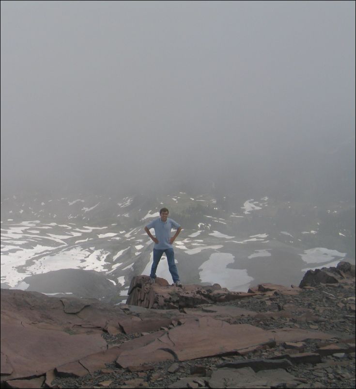 MountRainierInACloud